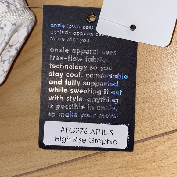 ONZIE WORKOUT OUTFIT - Picture 5 of 6